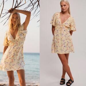 Billabong Yellow Floral Flutter Sleeve Flowy Mini Dress Womens M Medium Feminine
